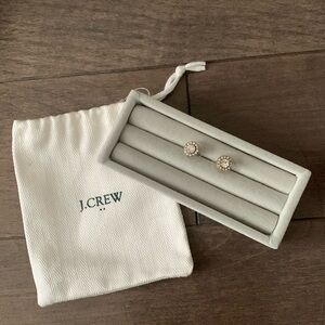 Brand new J crew round solitaire earrings | halo earrings | dainty earrings